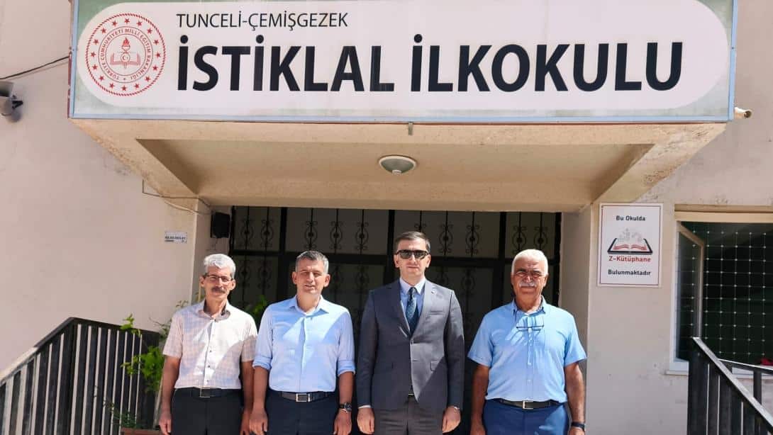 Kaymakamımız Sn. Levent KÜÇÜK, öğrencilerin ilk gün heyecanına ortak oldu